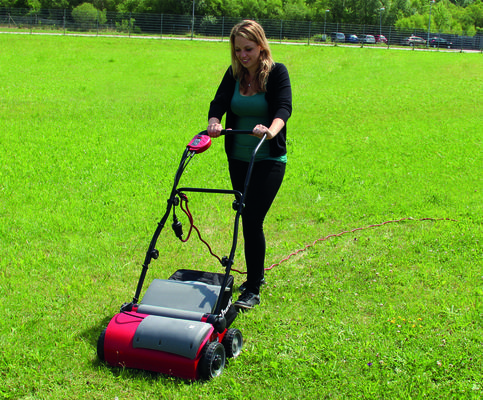 einhell-expert-electric-scarifier-lawn-aerat-3420520-example_usage-101
