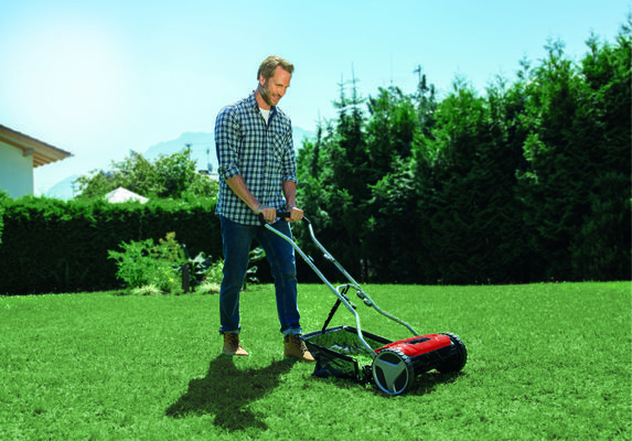 einhell-expert-hand-lawn-mower-3414161-example_usage-101