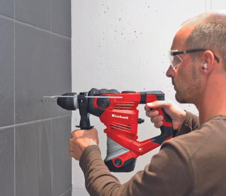 einhell-classic-rotary-hammer-4258252-example_usage-104