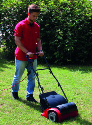 einhell-classic-electric-scarifier-lawn-aerat-3420620-example_usage-101