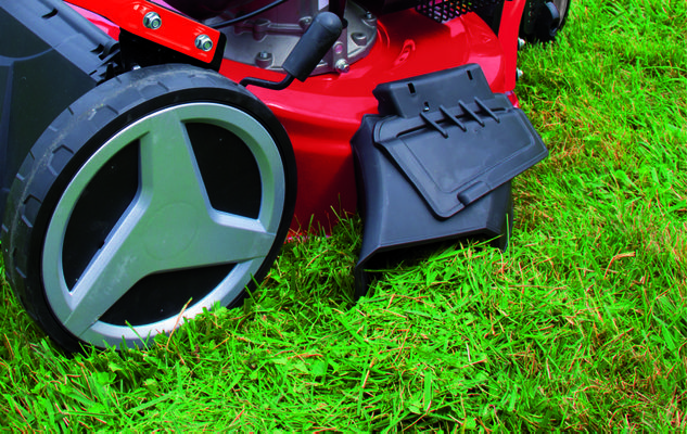 einhell-classic-petrol-lawn-mower-3404390-example_usage-102