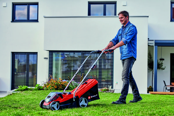 einhell-expert-cordless-lawn-mower-3413210-example_usage-001
