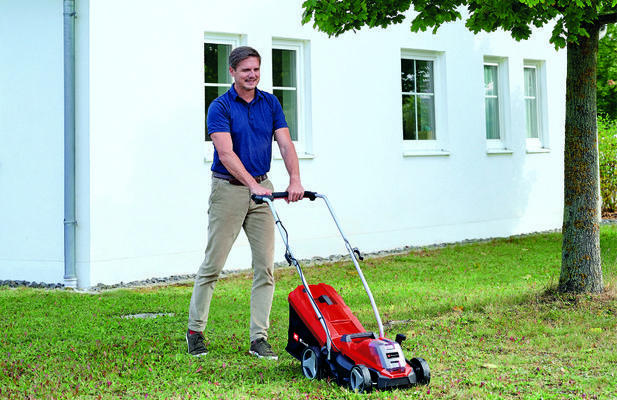einhell-expert-cordless-lawn-mower-3413260-example_usage-001