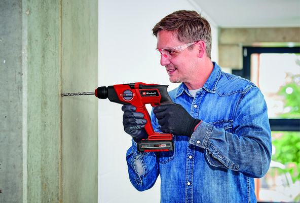 einhell-expert-cordless-rotary-hammer-4513970-example_usage-101