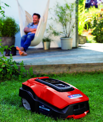 einhell-expert-robot-lawn-mower-3413948-example_usage-102