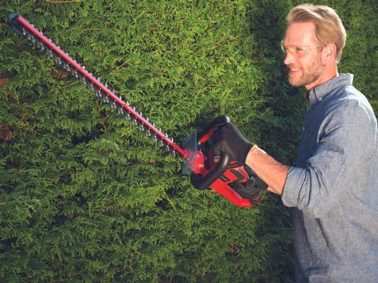 einhell-expert-cordless-hedge-trimmer-3410920-example_usage-101