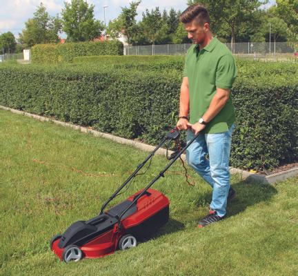 einhell-classic-electric-lawn-mower-3400122-example_usage-001