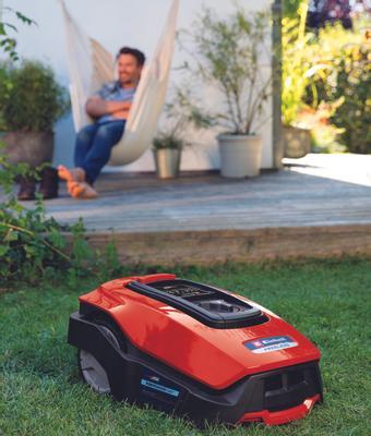 einhell-expert-robot-lawn-mower-3413940-example_usage-102