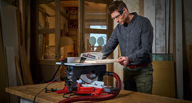 Easy-and-quick-to-use-table-saw