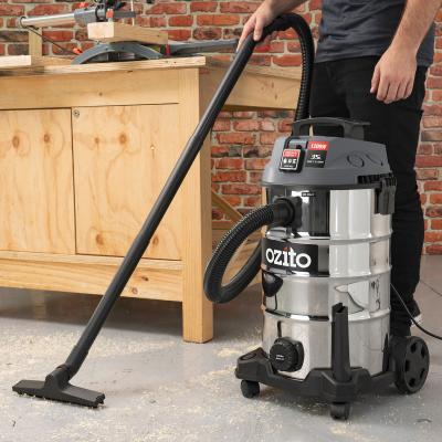 ozito-wet-dry-vacuum-cleaner-elect-3000660-example_usage-104