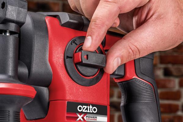 ozito-cordless-rotary-hammer-3000242-detail_image-102